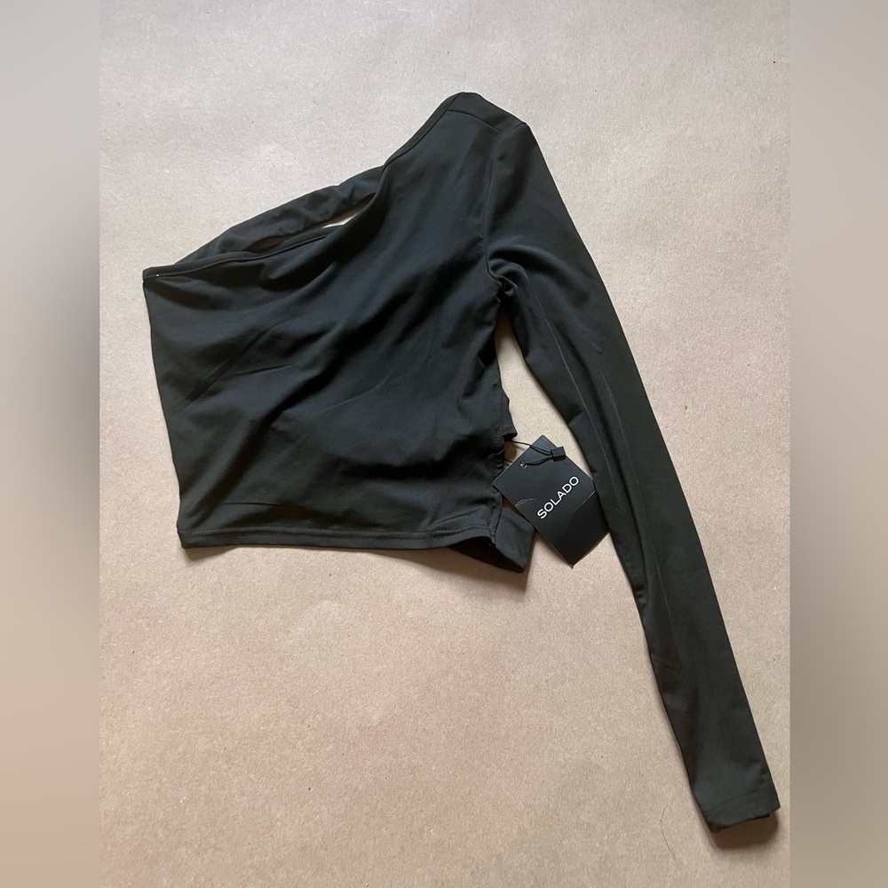 Black One-Shoulder Top